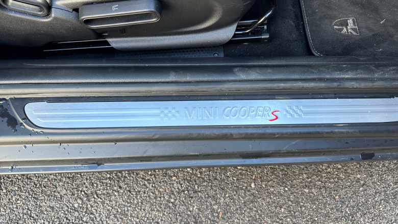 MINI Cooper 2.0 S Exclusive 3dr Auto Petrol Hatchback